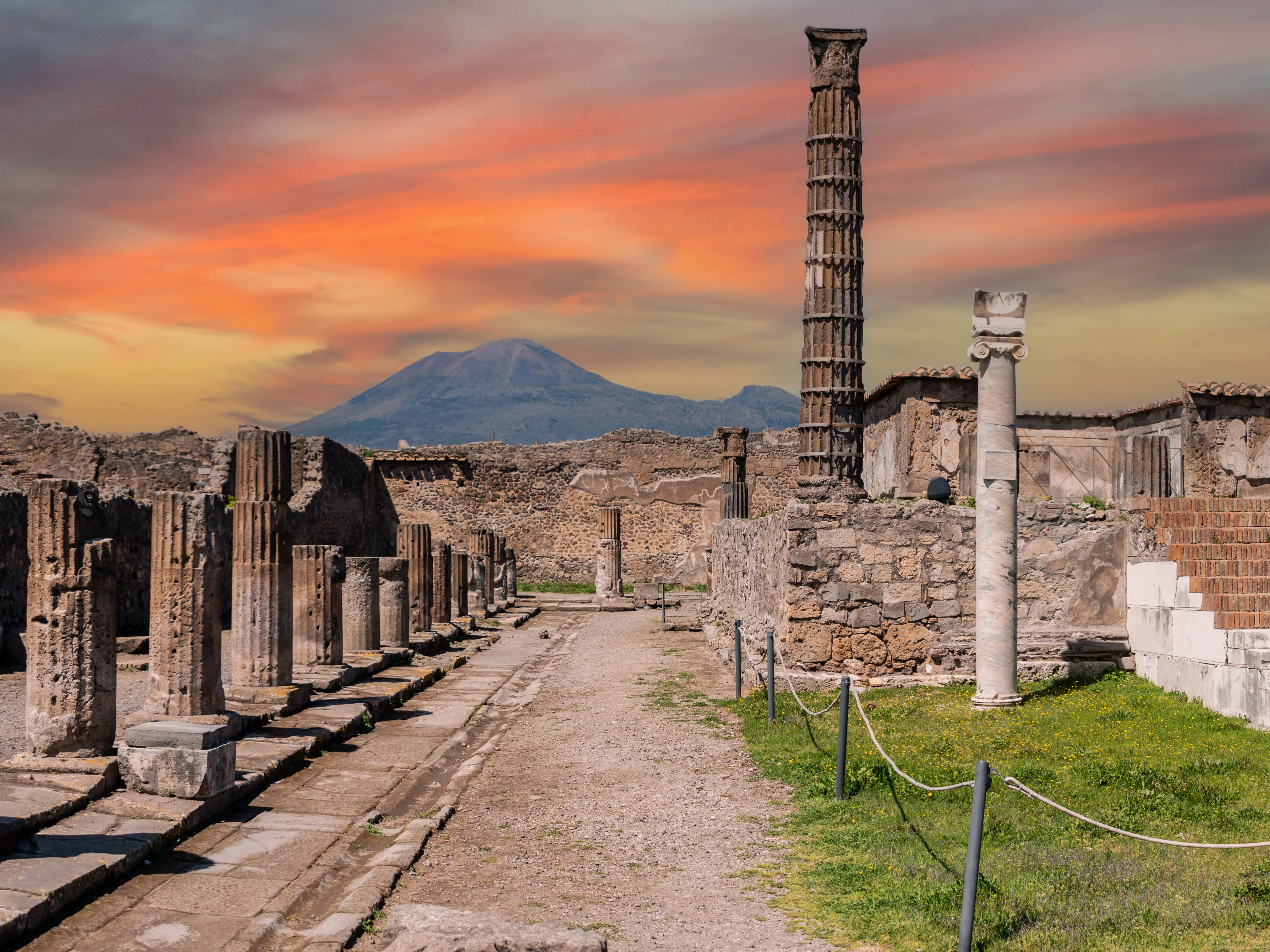 Rome Naples Pompeii Tour with private chauffeur
