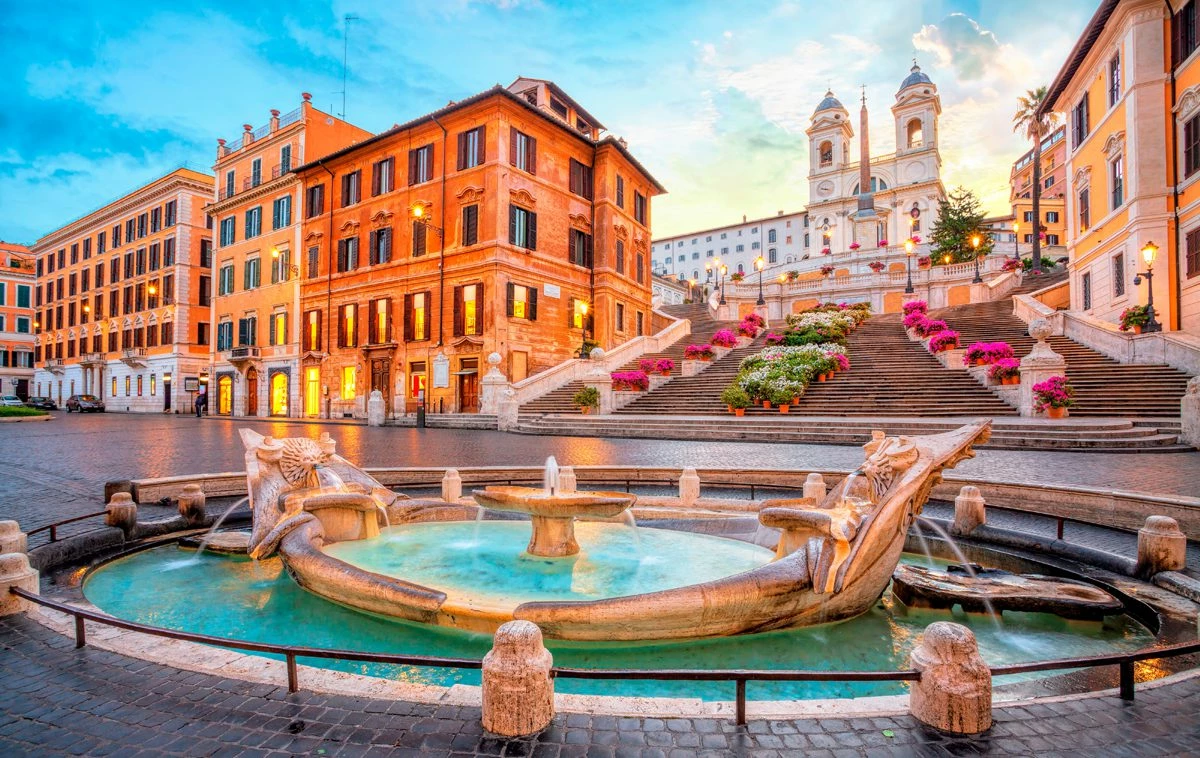 Piazza di Spagna e il colle Aventino di notte